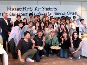 学生交換事業歓迎昼食会集合写真