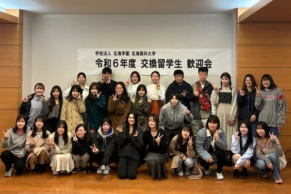新入留学生歓迎会集合写真