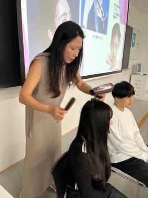 コリアン・メイク講義実演