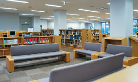 2F図書館