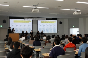 観光産業学科の学生による「学生プロジェクトから考える観光まちづくり」